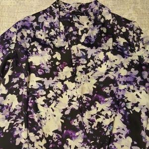 APT. 9 Ladies twist front blouse. Size Small